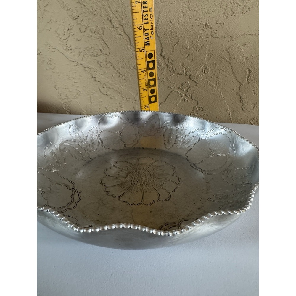 Vintage Hand Wrought Aluminum Floral Bowl Beaded Edge 8" MCM‎ Centerpiece - Picture 7 of 7